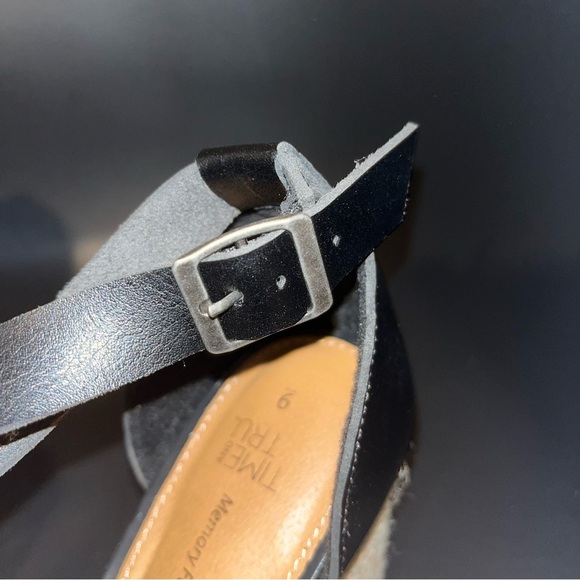 Black wedge heel sandals size 9 time and tru - Picture 5 of 5